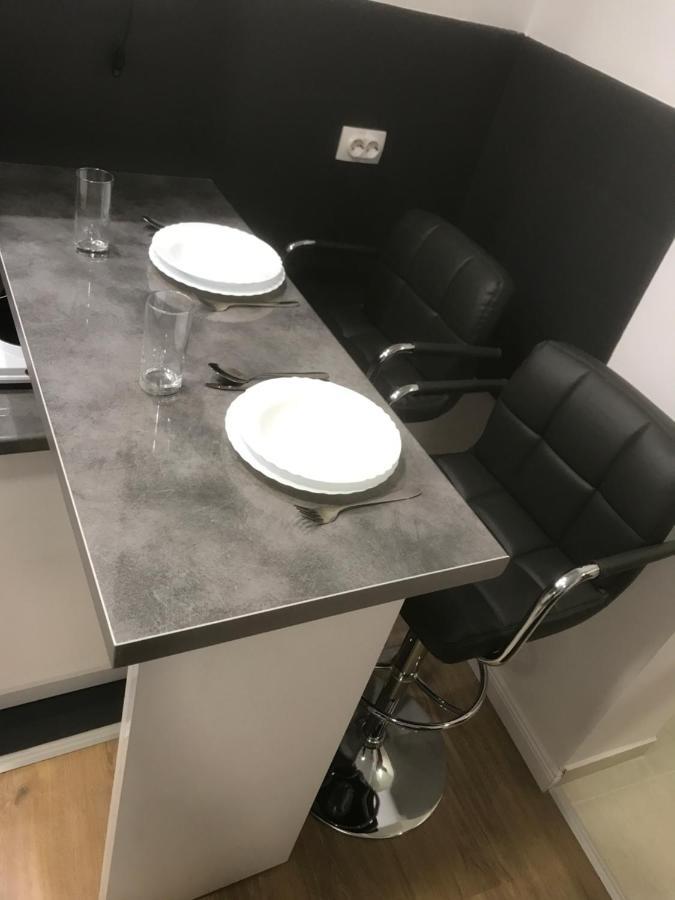 Apartman Kristina Free Parking 노비사드 외부 사진