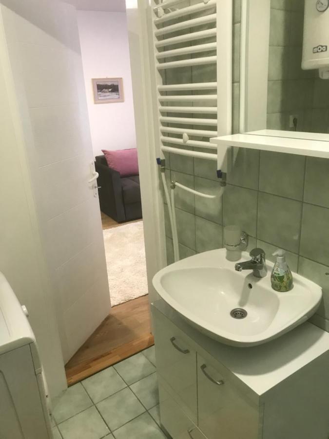 Apartman Kristina Free Parking 노비사드 외부 사진
